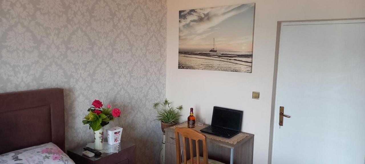 Rooms Vlaovic แฮร์เซ็ก-โนวี ภายนอก รูปภาพ